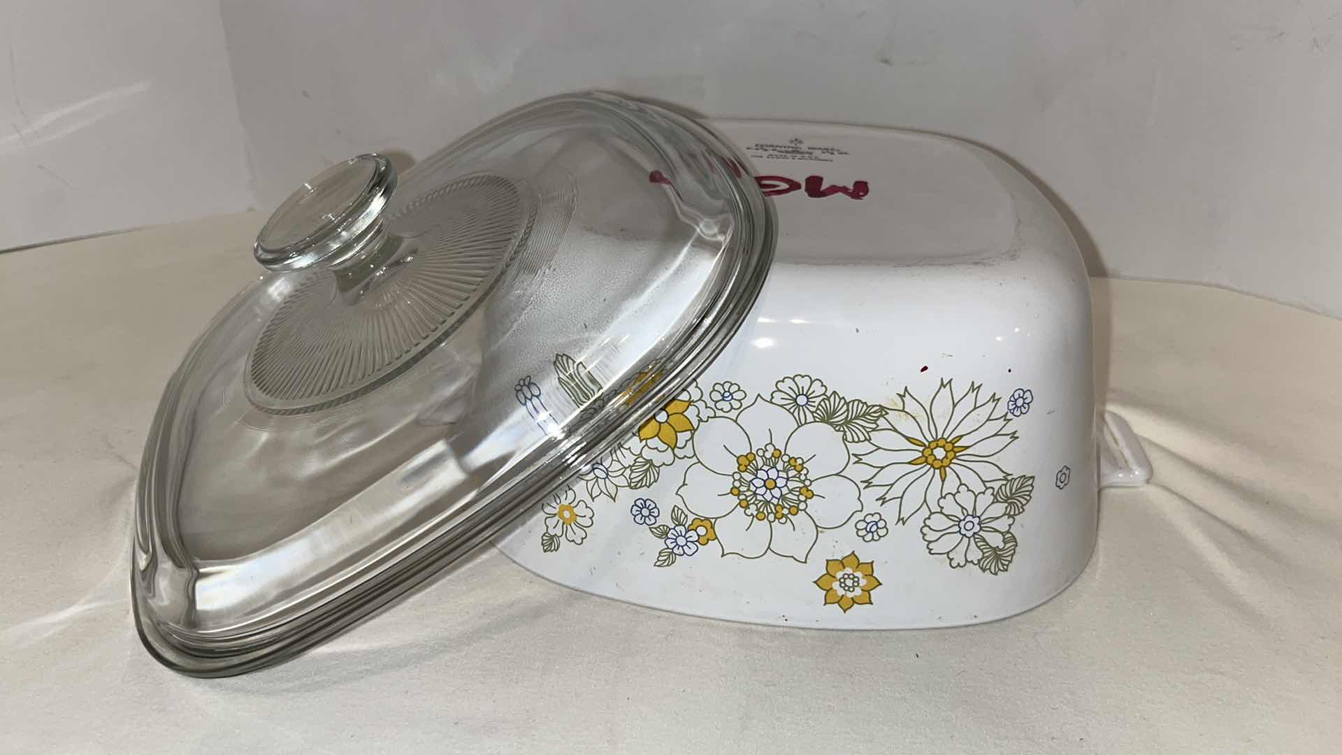 Photo 4 of CORNING WARE 2.5 QT & PYREX 13” X 9” GLASS PAN