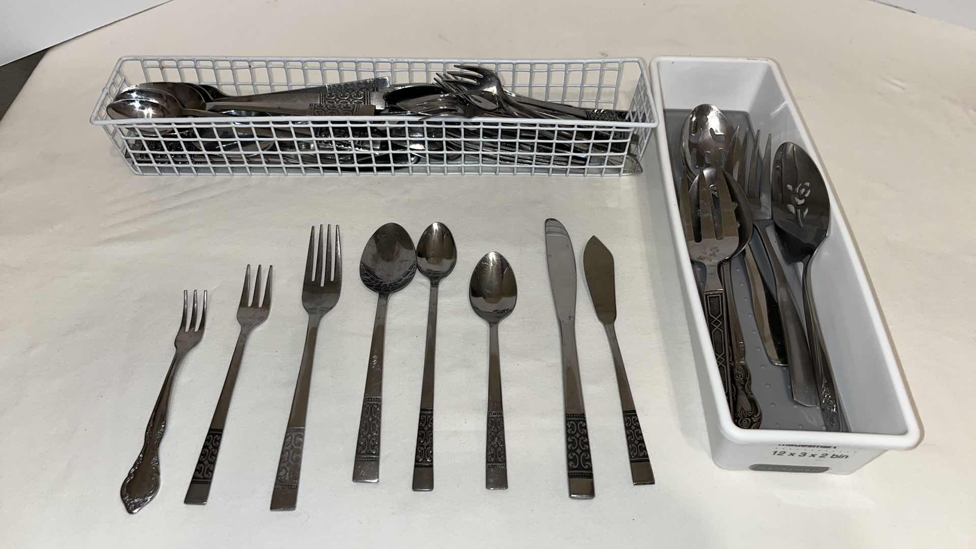 Photo 1 of FLATWARE SET