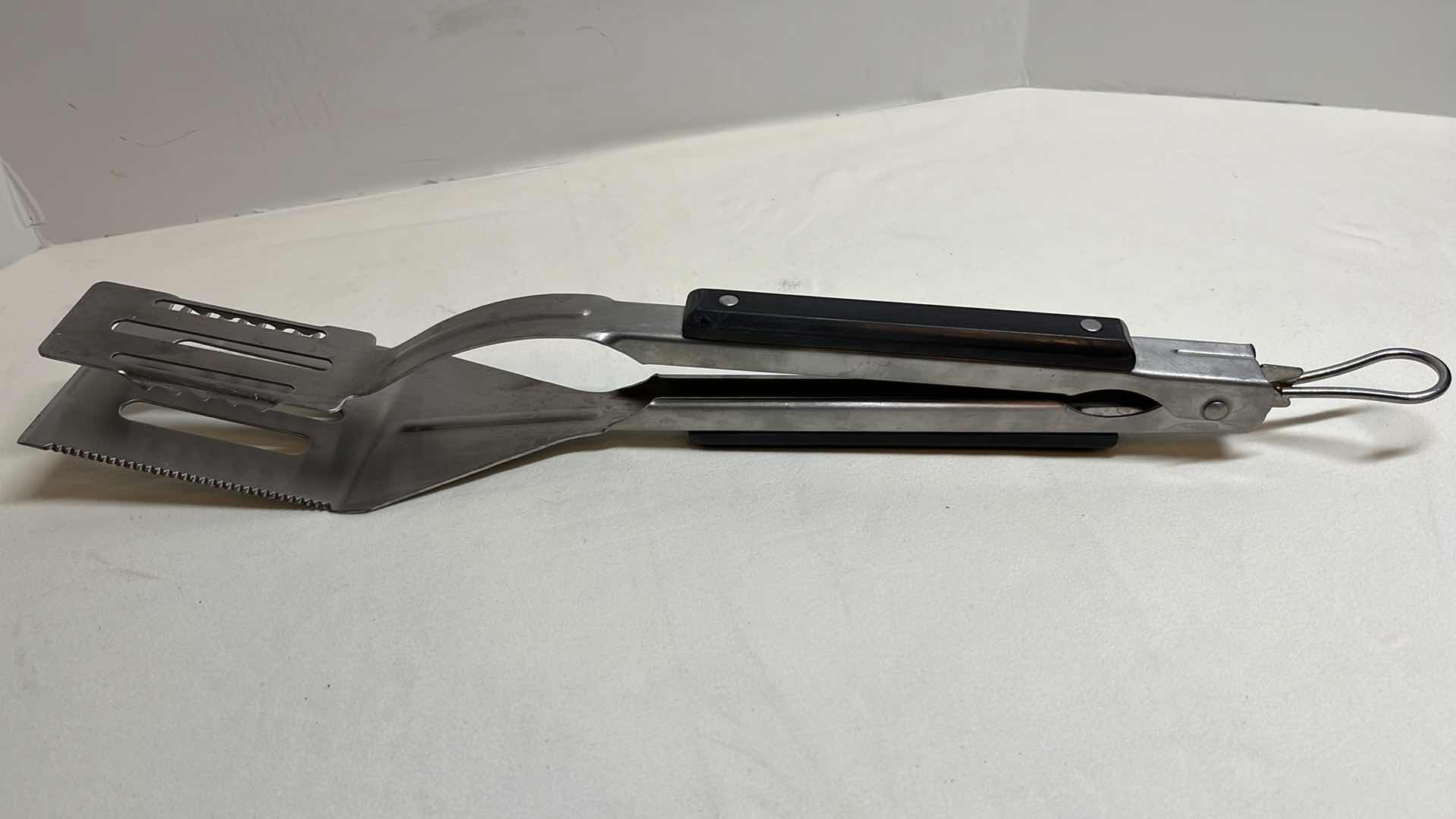 Photo 1 of STEAK KNIFE SET & BBQ SPATULA