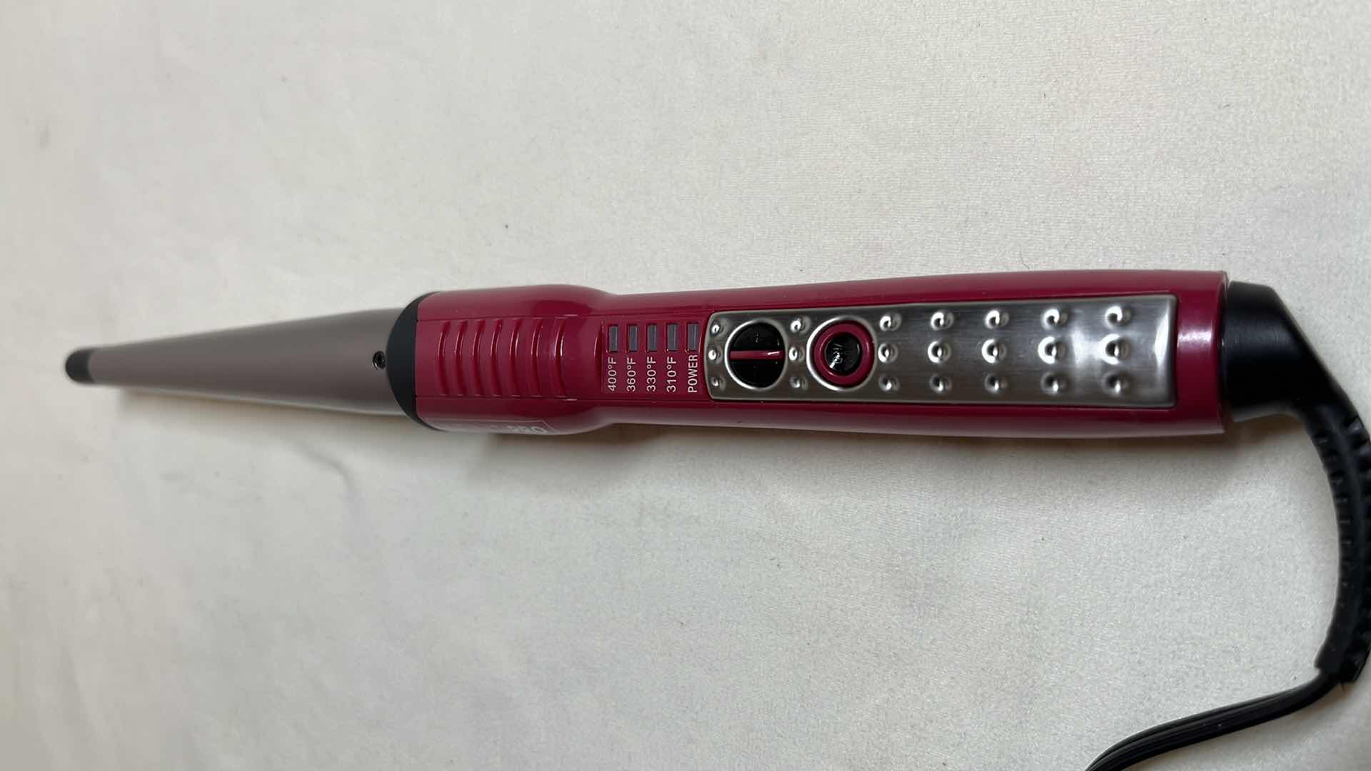 Photo 1 of CONAIR INFINITI PRO CURLING WAND & CONAIR INSTANT HEAT 3/4” CURLING IRON