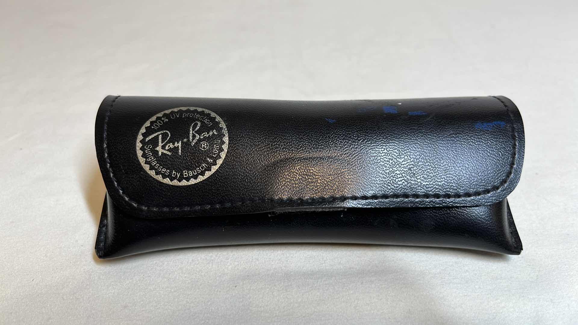 Photo 4 of RAY-BAN SUNGLASSES W CASE