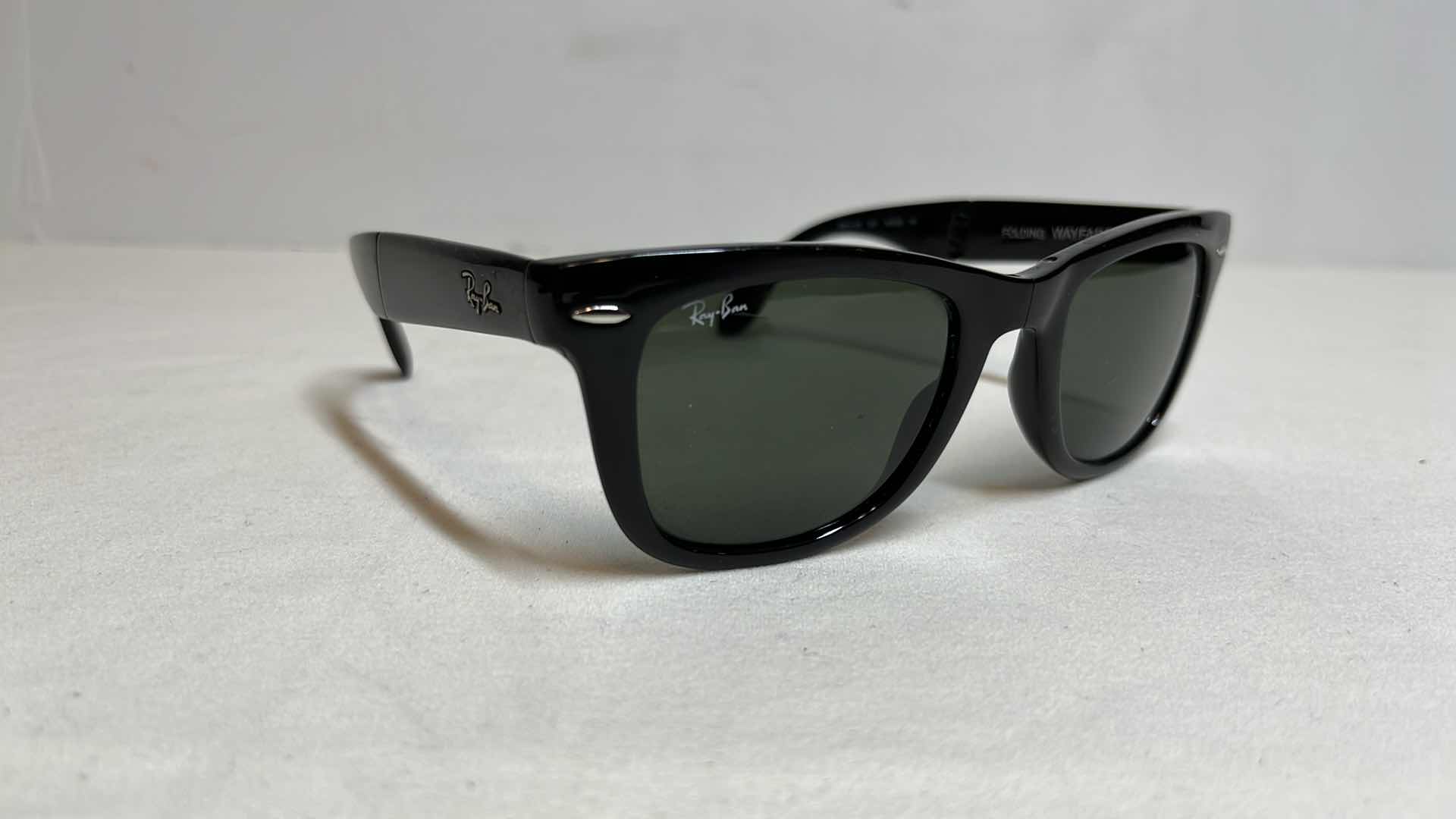 Photo 1 of RAY-BAN FOLDING WAYFARER SUNGLASSES W CASE