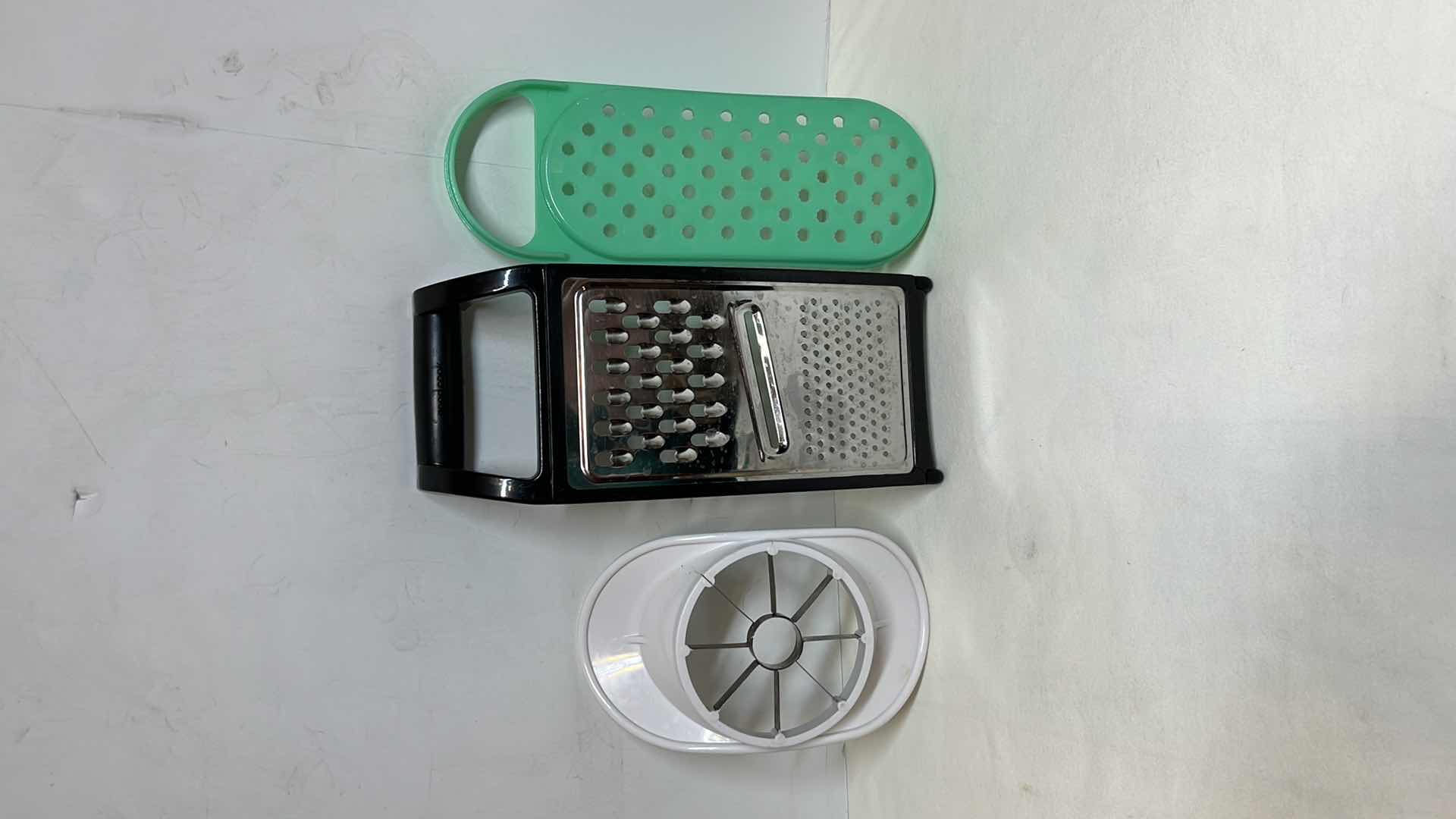 Photo 1 of VARIOUS KITCHEN ITEMS