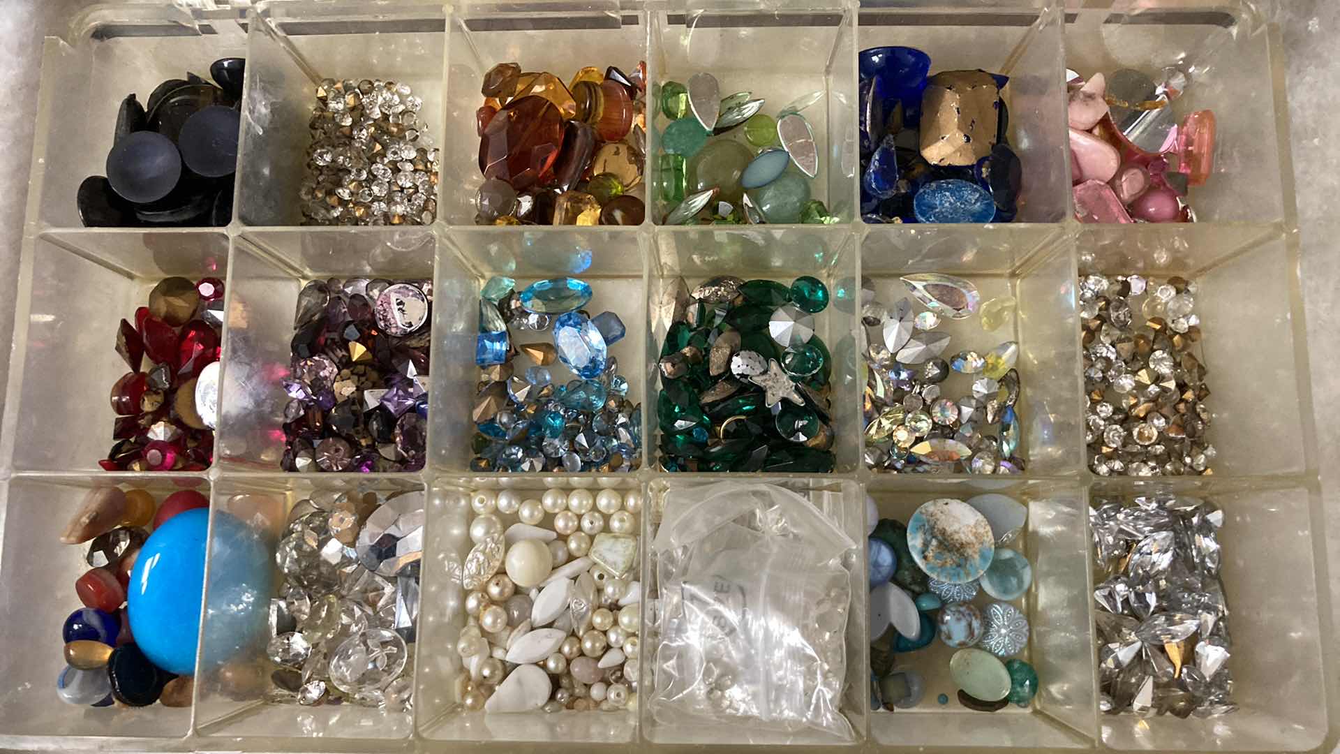 Photo 2 of FASHION JEWELRY BEADS & INLAYS