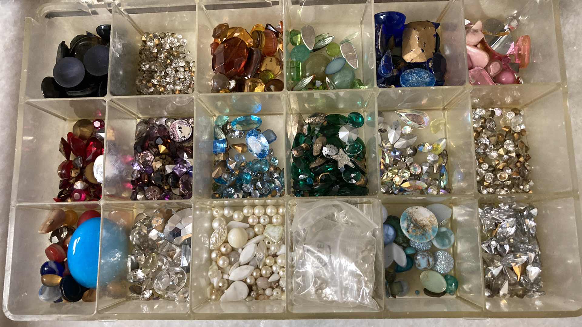 Photo 1 of FASHION JEWELRY BEADS & INLAYS