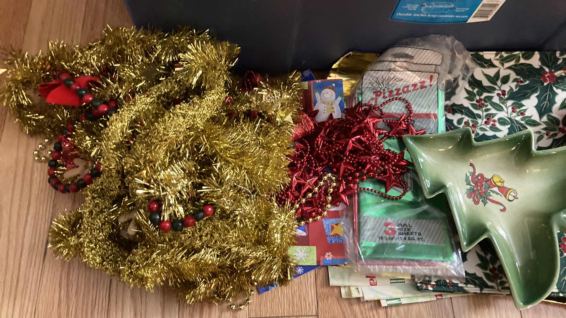 Photo 7 of CHRISTMAS DECORATIONS W RUBBERMAID TOTE-LOCKER 19.5GAL