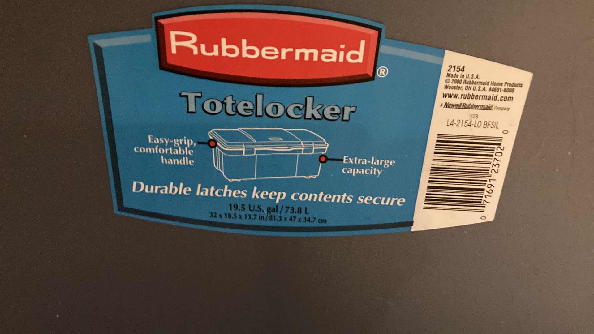 Photo 9 of CHRISTMAS DECORATIONS W RUBBERMAID TOTE-LOCKER 19.5GAL