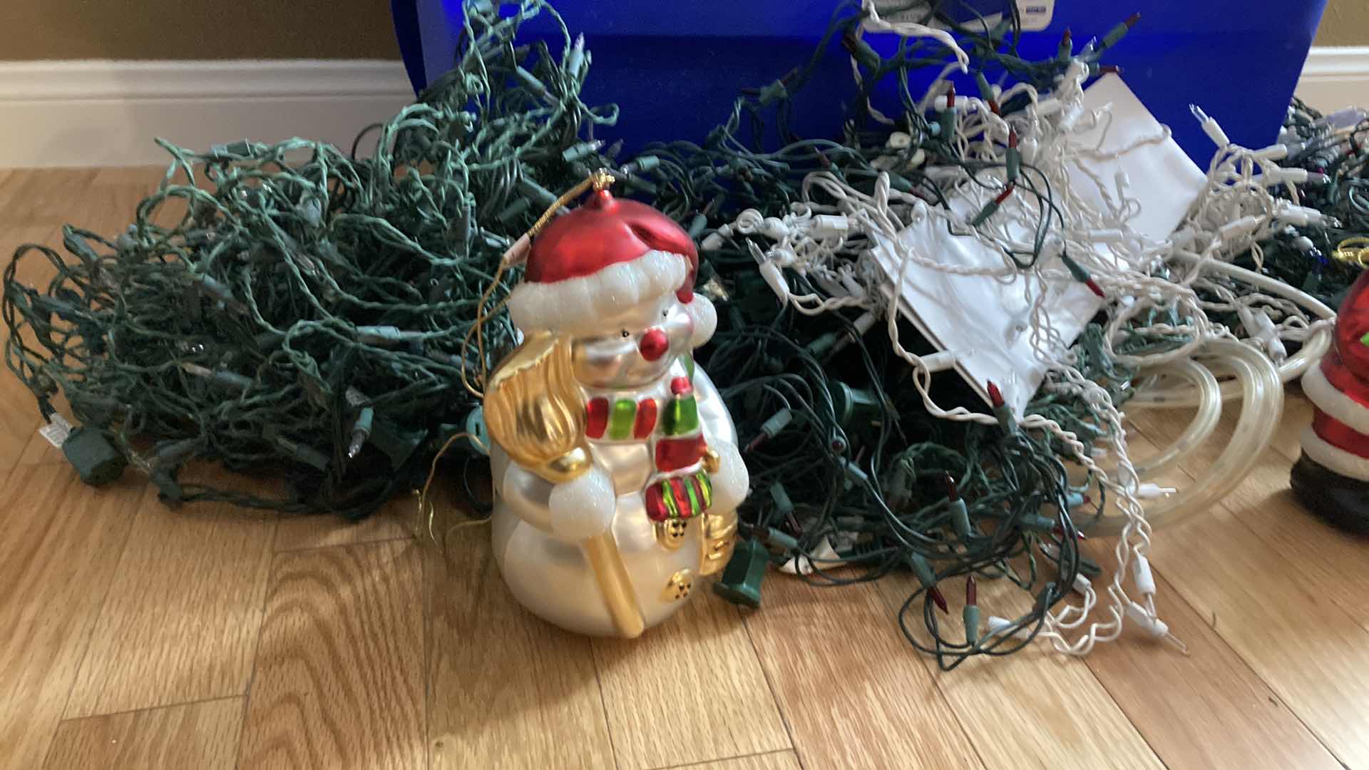 Photo 5 of CHRISTMAS DECORATIONS W STERILITE TOTE 30GAL