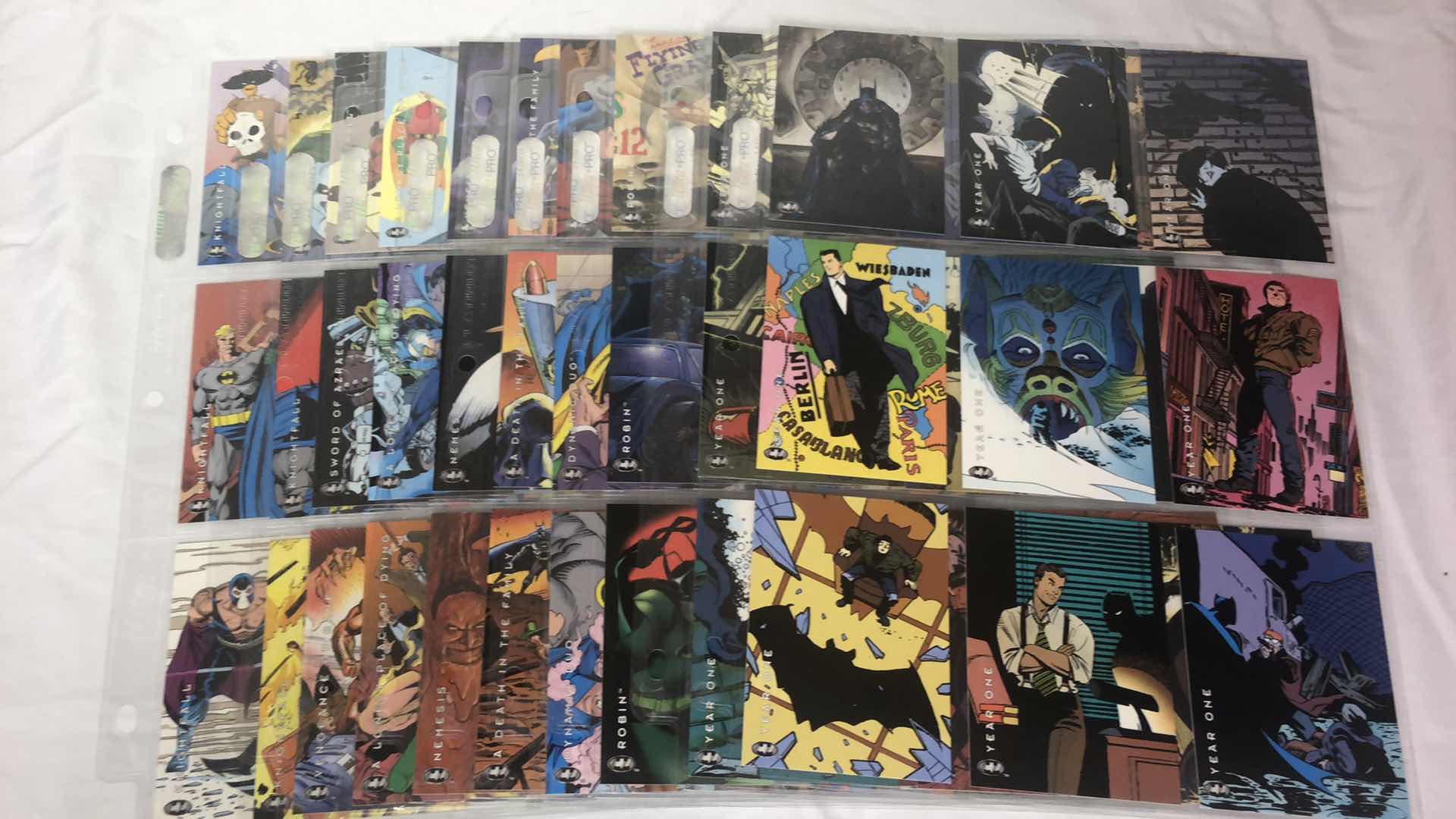 Photo 1 of APPROX 90 SKYBOX DC BATMAN TRADING CARDS COMPLETE SET IN SLEEVES NEAR PERFECT CONDITION