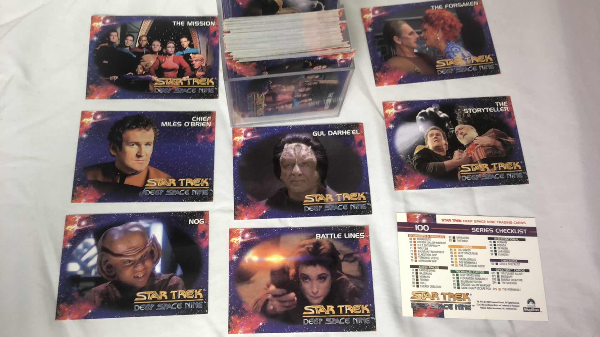 Photo 1 of APPROX 100 SKYBOX STAR TREK COLLECTIBLE TRADING CARDS 100 IN ORDER