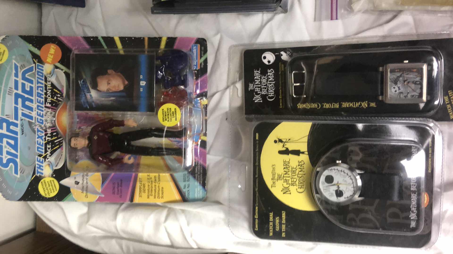 Photo 1 of LARGE LOOT FULL OF TRADING CARDS, MAD COOL FRST VIP PASSES, FIGURINES AND MUCH MORE