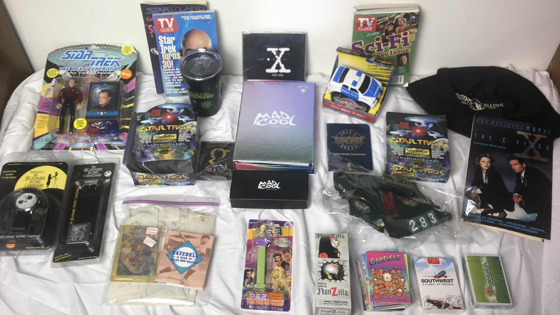 Photo 1 of LARGE LOOT FULL OF TRADING CARDS, MAD COOL FRST VIP PASSES, FIGURINES AND MUCH MORE