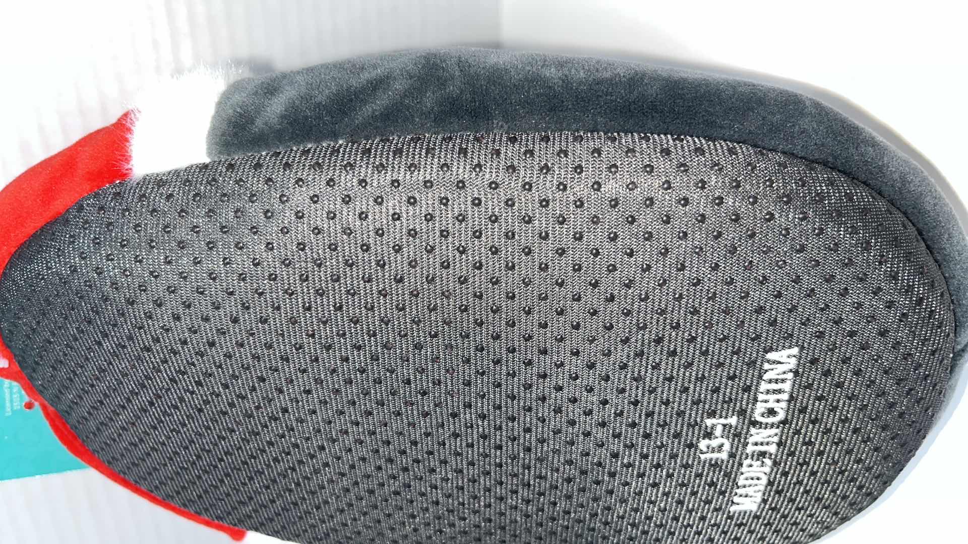 Photo 1 of KELLYTOY SQUISHMALLOWS PLUSH KIDS SLIPPERS, PENGUIN/CHRISTMAS TREE SIZE 13-1 (2)