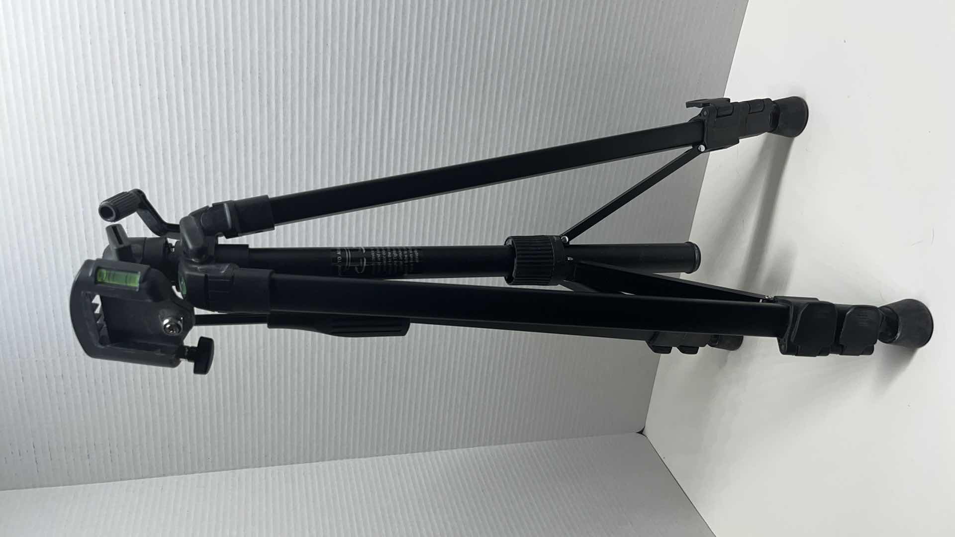 Photo 1 of BOSCH STAND BT 150 LASER LEVEL COMPACT TRIPOD, MODEL 3601K96B10