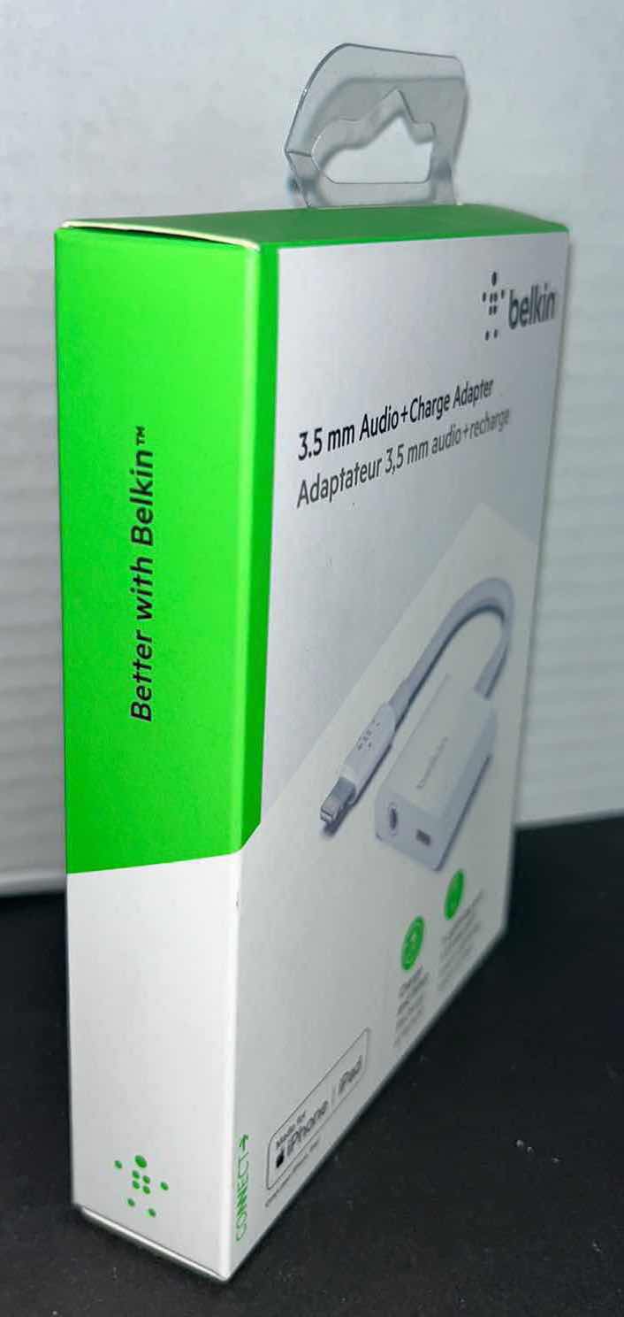 Photo 1 of NEW BELKIN 3.5mm AUDIO + CHARGE ADAPTER FOR iPHONE & iPAD