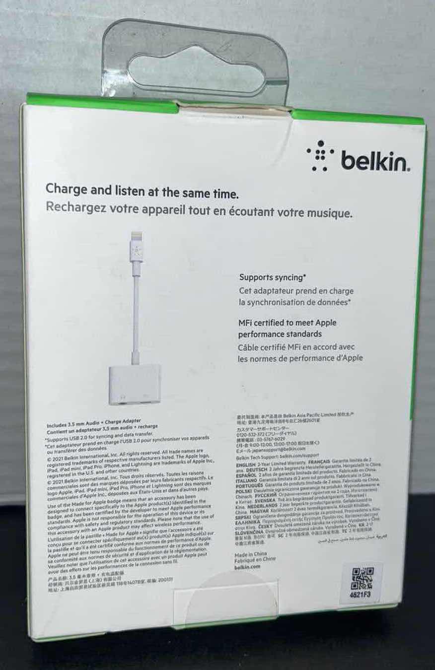 Photo 1 of NEW BELKIN 3.5mm AUDIO + CHARGE ADAPTER FOR iPHONE & iPAD
