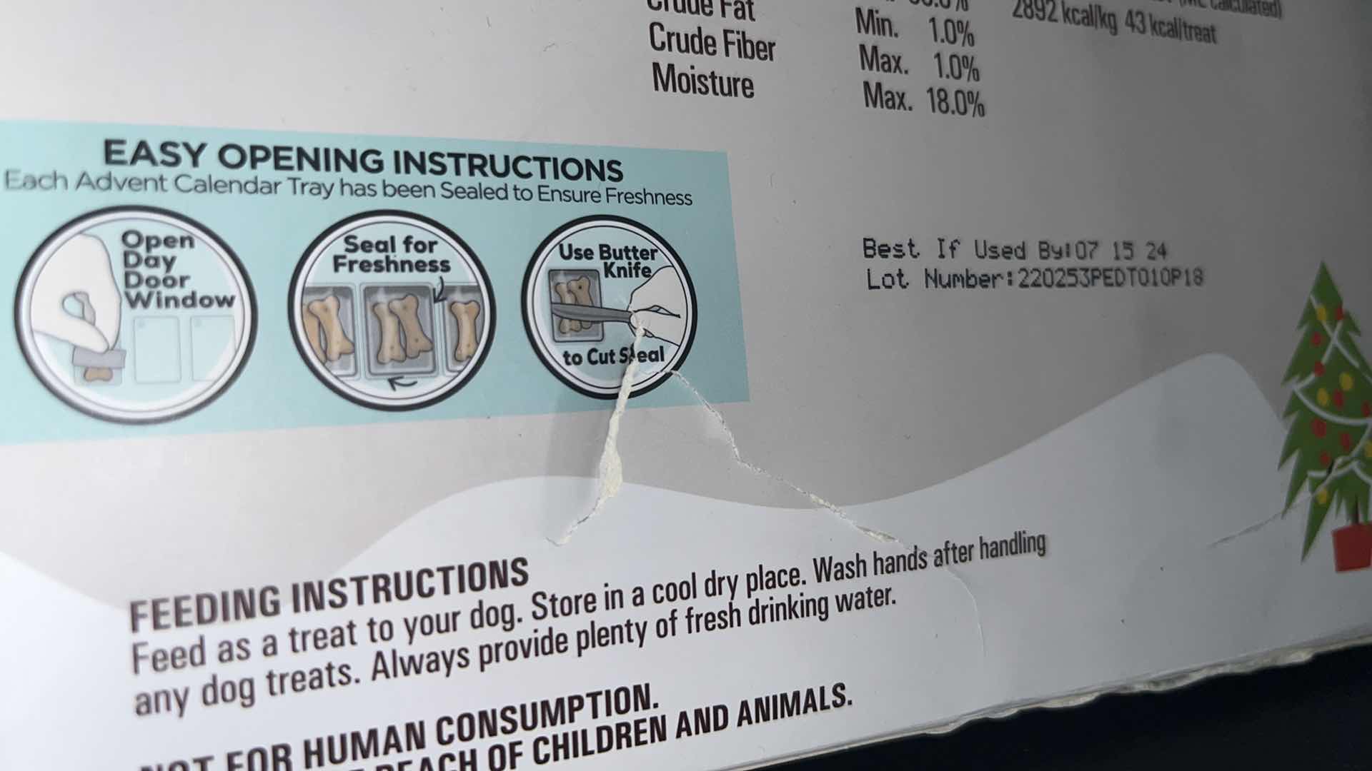 Photo 1 of NEW PET SHOPPE ADVENT CALENDAR FOR DOGS, NATURAL W REAL CHICKEN 25 TREATS (2)