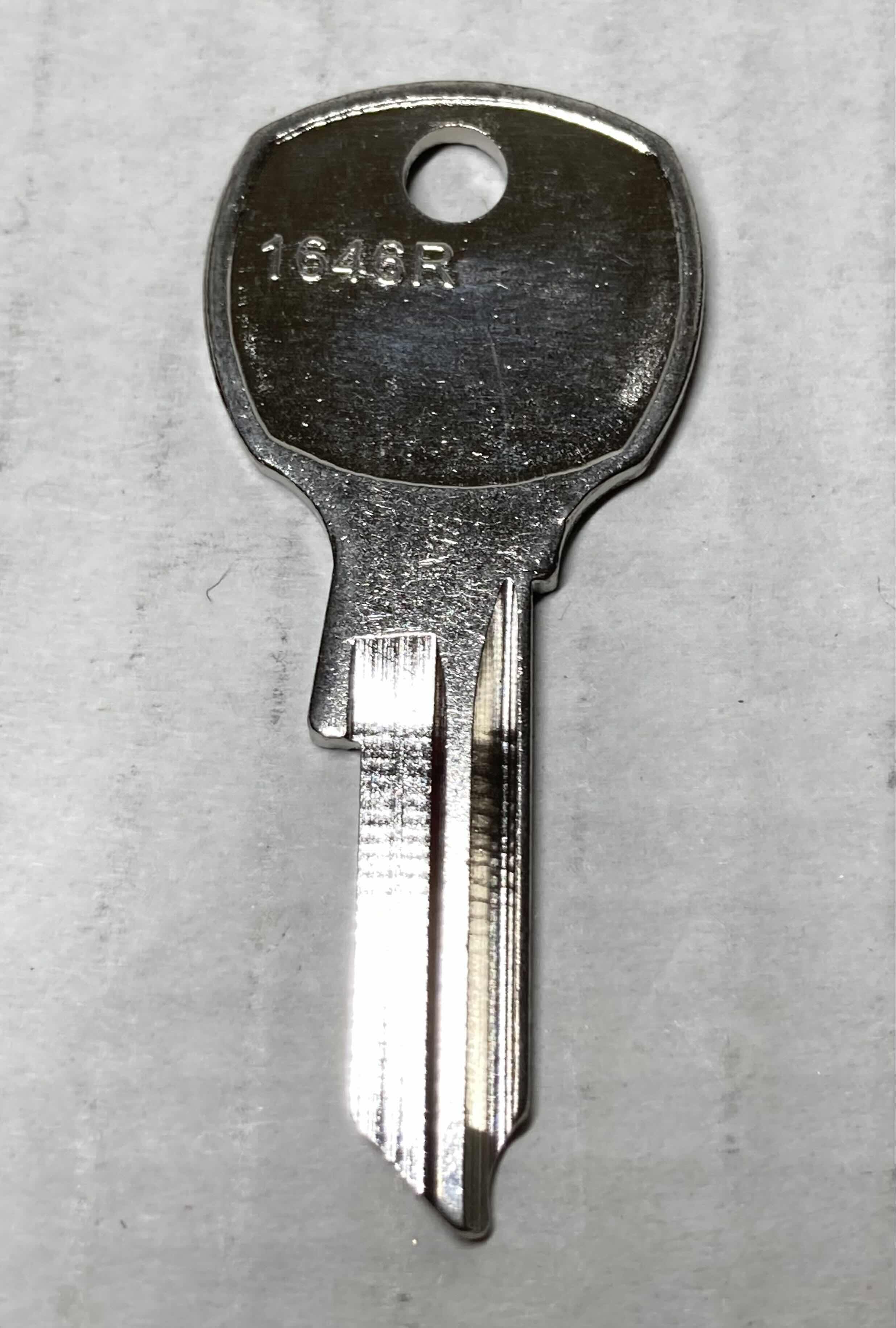 Photo 3 of NEW 1646R BLANK KEYS (10)