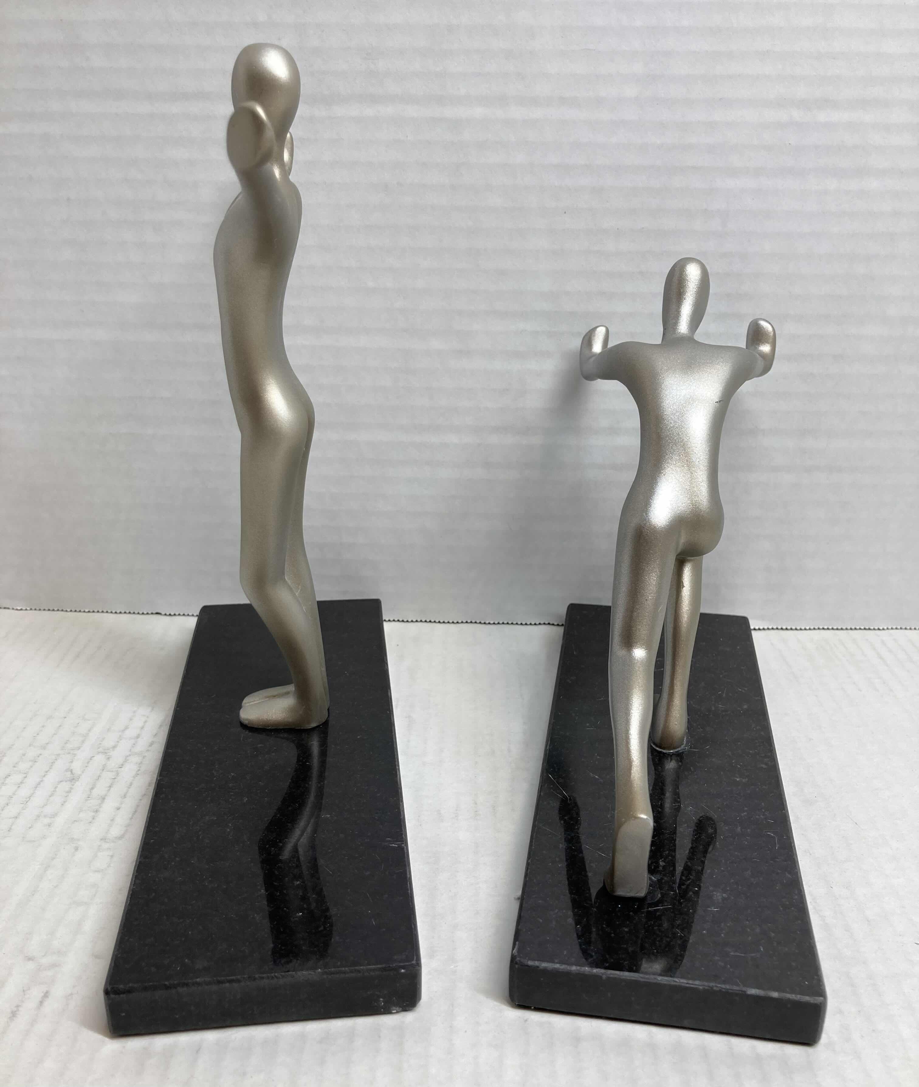 Photo 1 of NEW METALLIC FINISH RESIN FIGURE W POLISHED BLACK STONE BASE BOOK ENDS 8" X 9"
