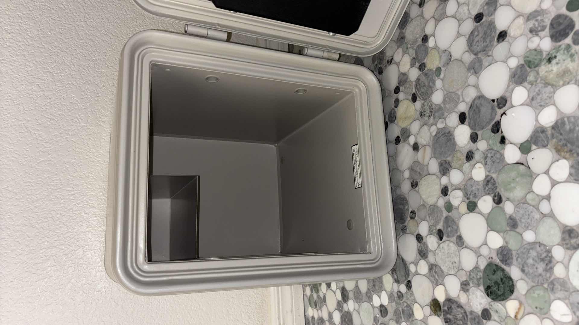 Photo 1 of SENTRY 1250 FIRE-SAFE HOME/OFFICE SAFE, RATING: CLASS 350 1HR