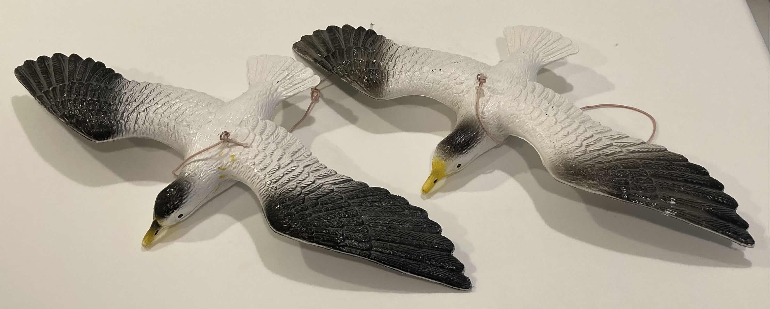 Photo 1 of SEAGULLS & EAGLES PLASTIC HANGING WALL DECOR (4)