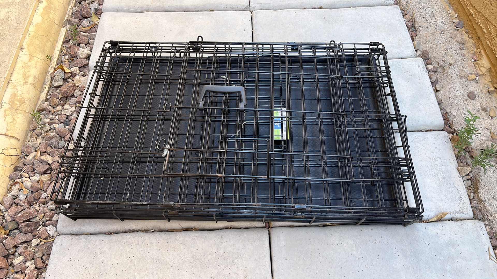 Photo 1 of TOP PAW BLACK METAL FOLDING SM PET DOG CAT KENNEL 30.5” X 19.5” H21.25”