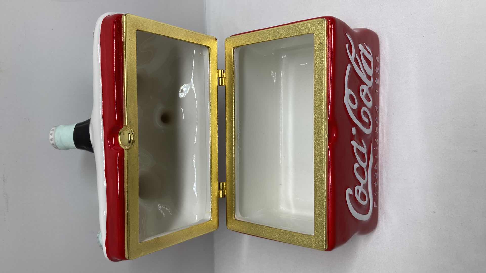 Photo 6 of COCA-COLA CERAMIC HINGED BOX 5” X 3” H5.5”