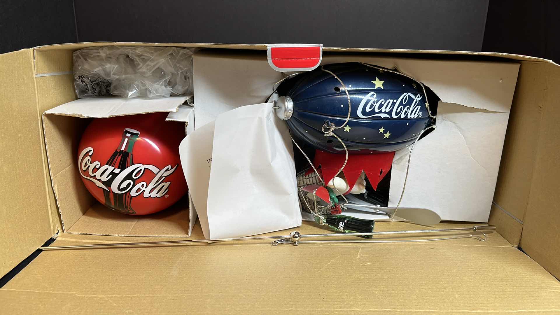 Photo 1 of COCA-COLA MOBILE COLLECTION POLAR BEAR IN BLIMP