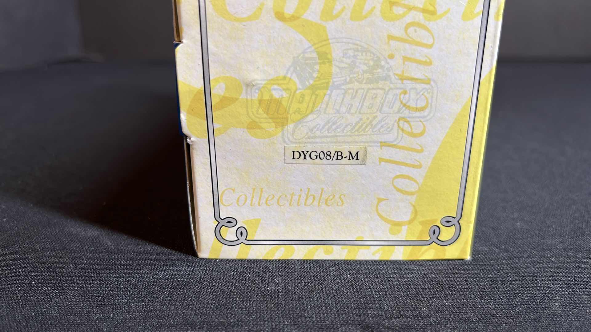 Photo 1 of MATCHBOX COLLECTIBLES COCA-COLA MODELS OF YESTERYEAR 1955 FORD THUNDERBIRD, INCLUDES COA 1995 (MODEL #DYG08/B-M)