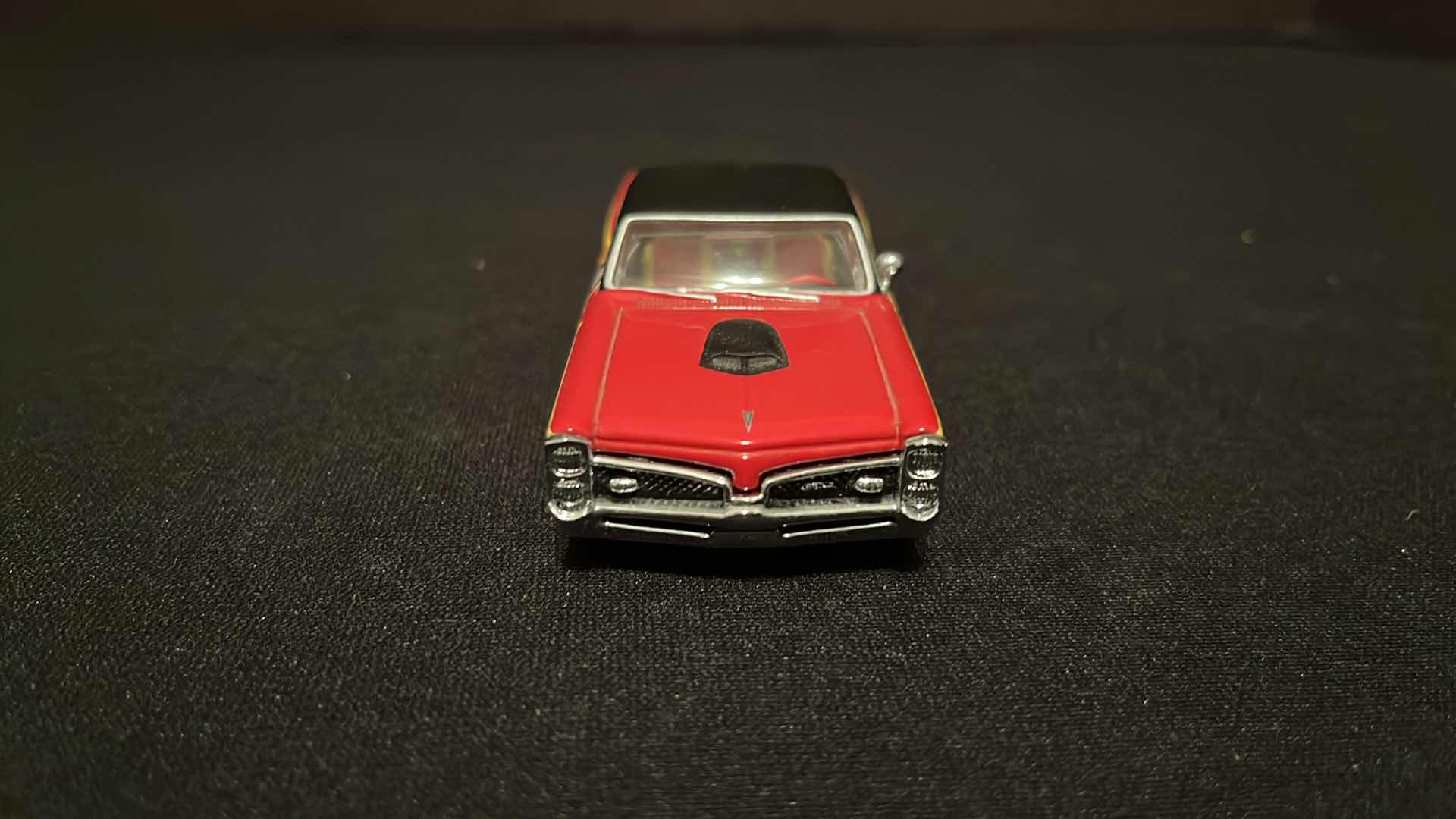 Photo 1 of COCA-COLA MATCHBOX COLLECTIBLES DINKY 1967 PONTIAC GTO, W COA, 1995 (MODEL YMC03/B-M)