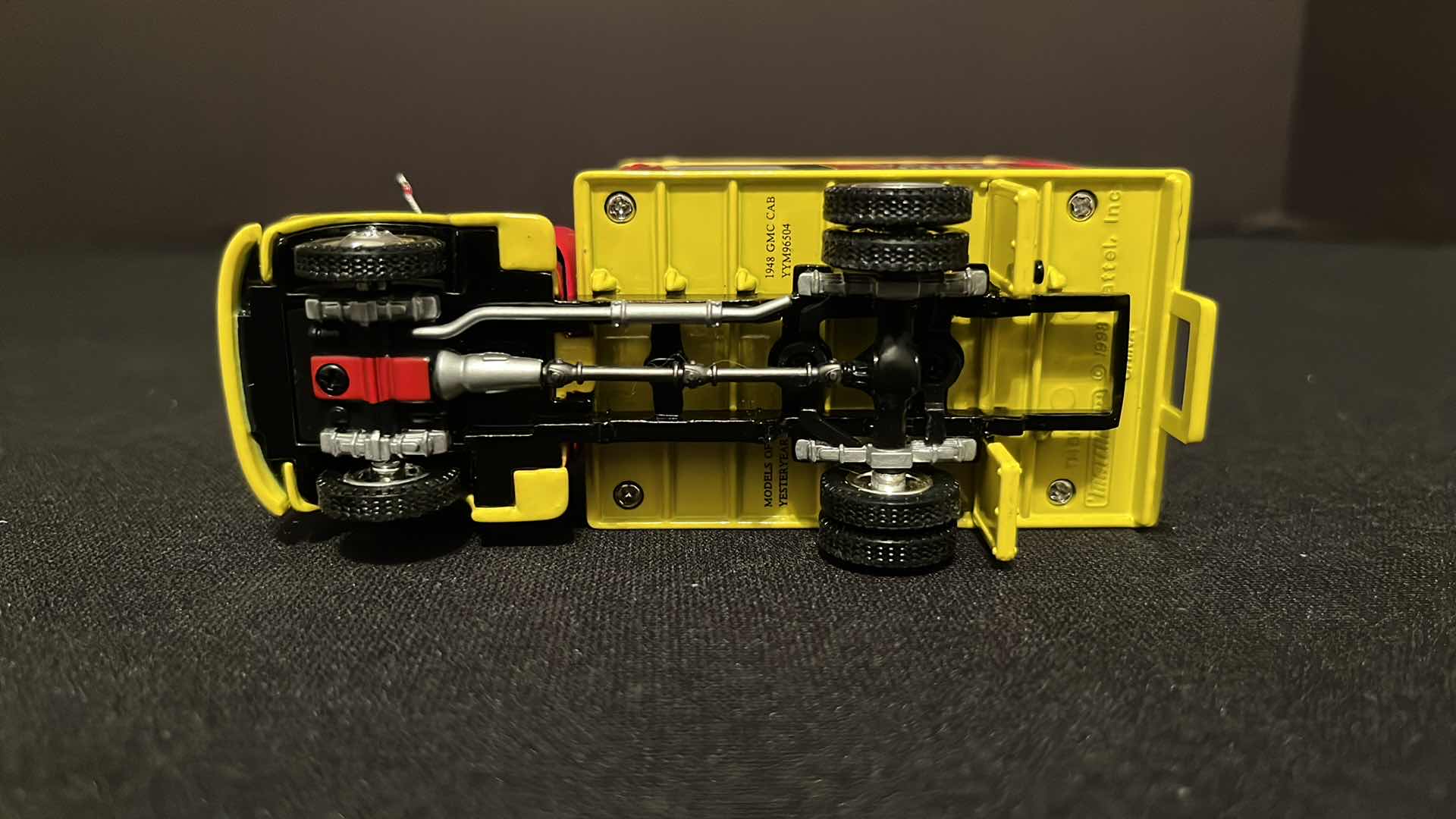 Photo 7 of COCA-COLA MATCHBOX COLLECTIBLES MODELS OF YESTERYEAR 1948 GMC COE, W COA, 1995 (MODEL YYM96504)