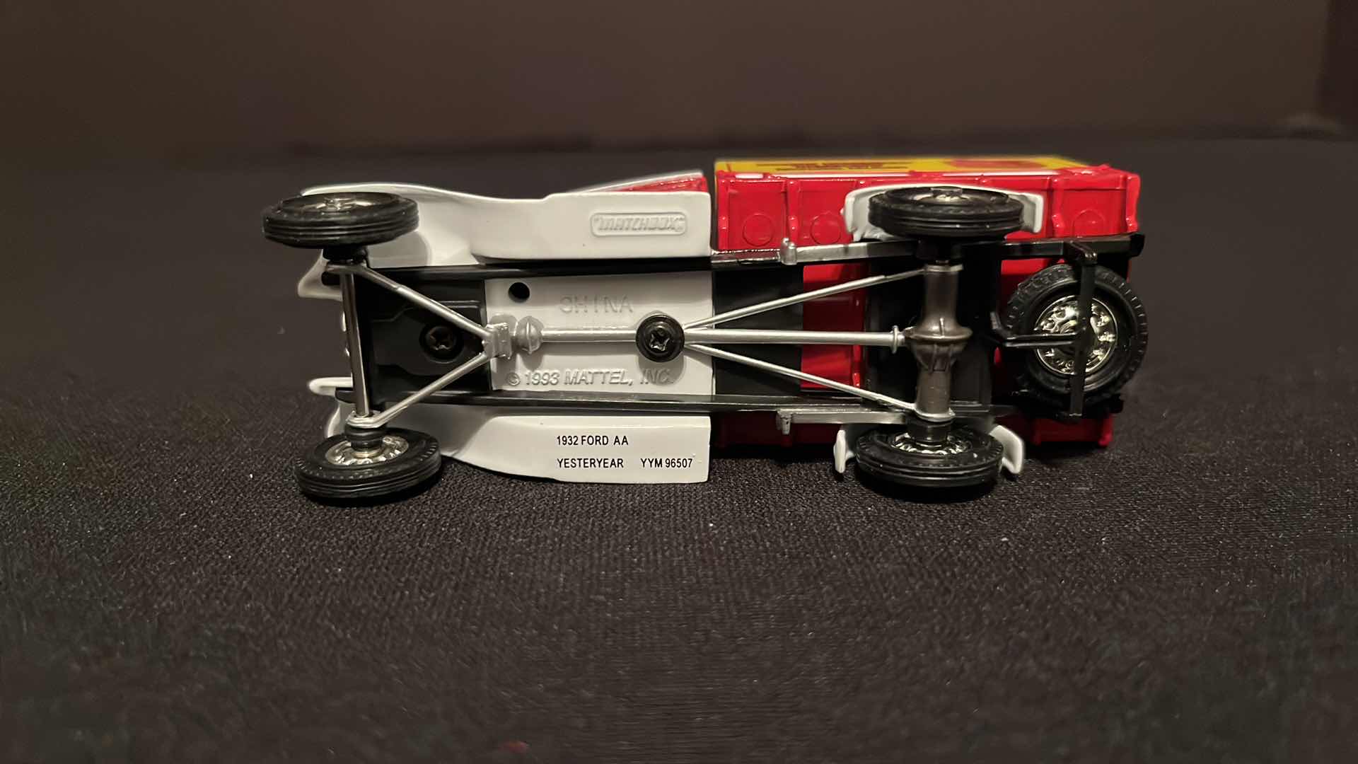 Photo 1 of COCA-COLA MATCHBOX COLLECTIBLES MODELS OF YESTERYEAR 1932 FORD MODEL AA, 1995 (MODEL YYM96507)