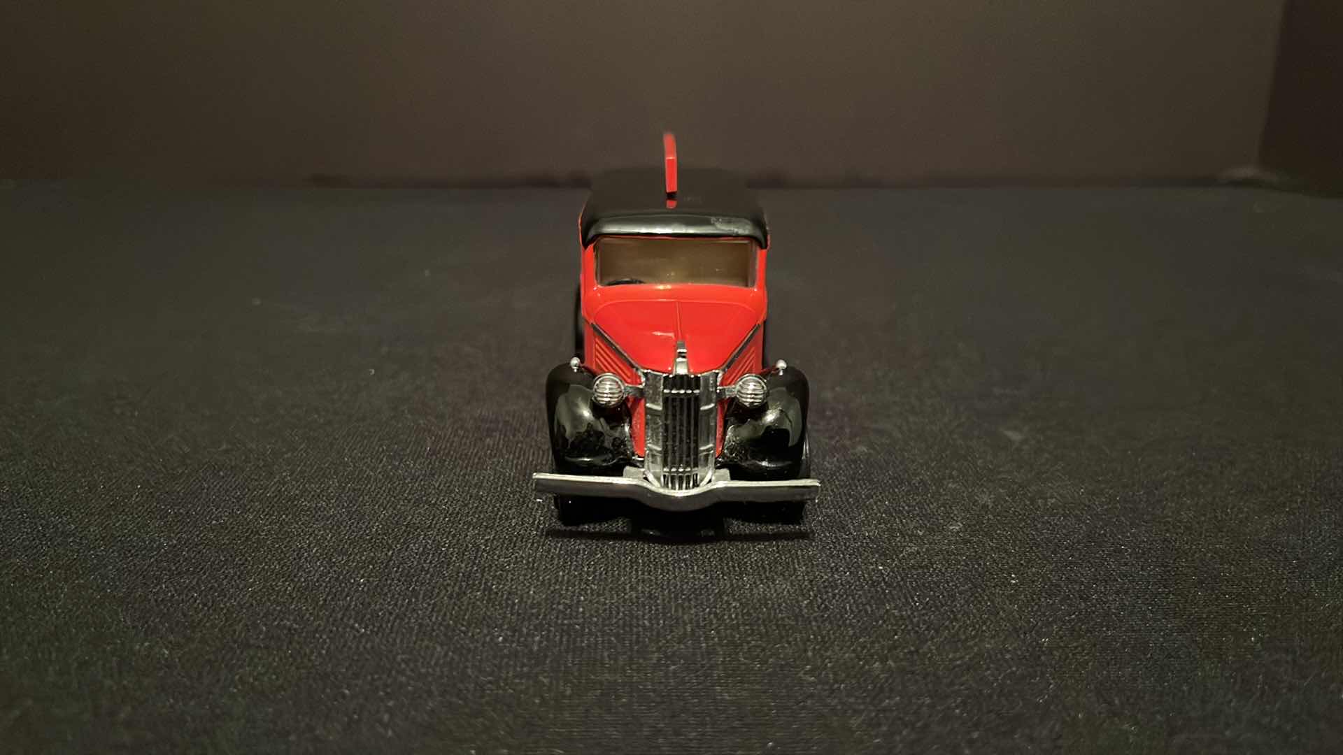 Photo 1 of COCA-COLA MATCHBOX COLLECTIBLES MODELS OF YESTERYEAR 1937 GMC VAN, W COA, 1995 (MODEL YPC02-M)