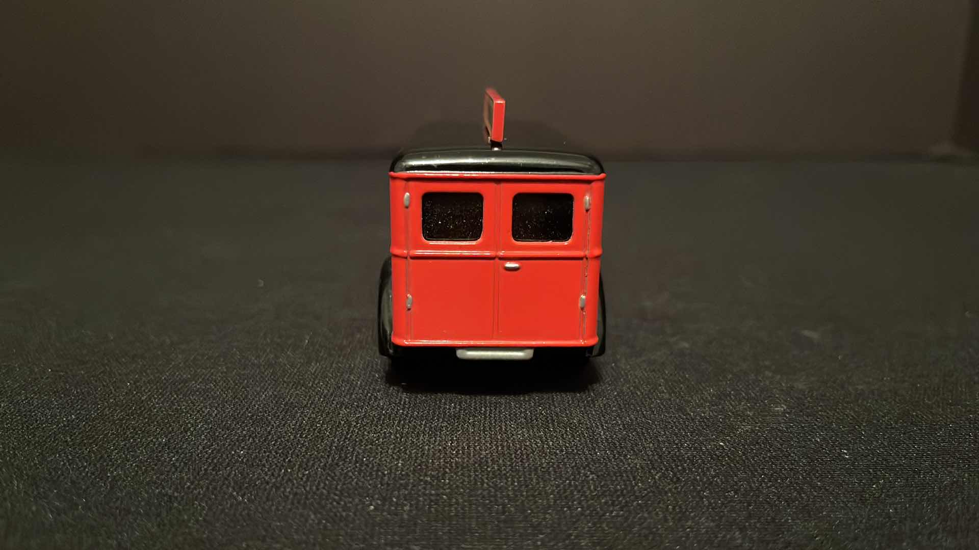Photo 1 of COCA-COLA MATCHBOX COLLECTIBLES MODELS OF YESTERYEAR 1937 GMC VAN, W COA, 1995 (MODEL YPC02-M)