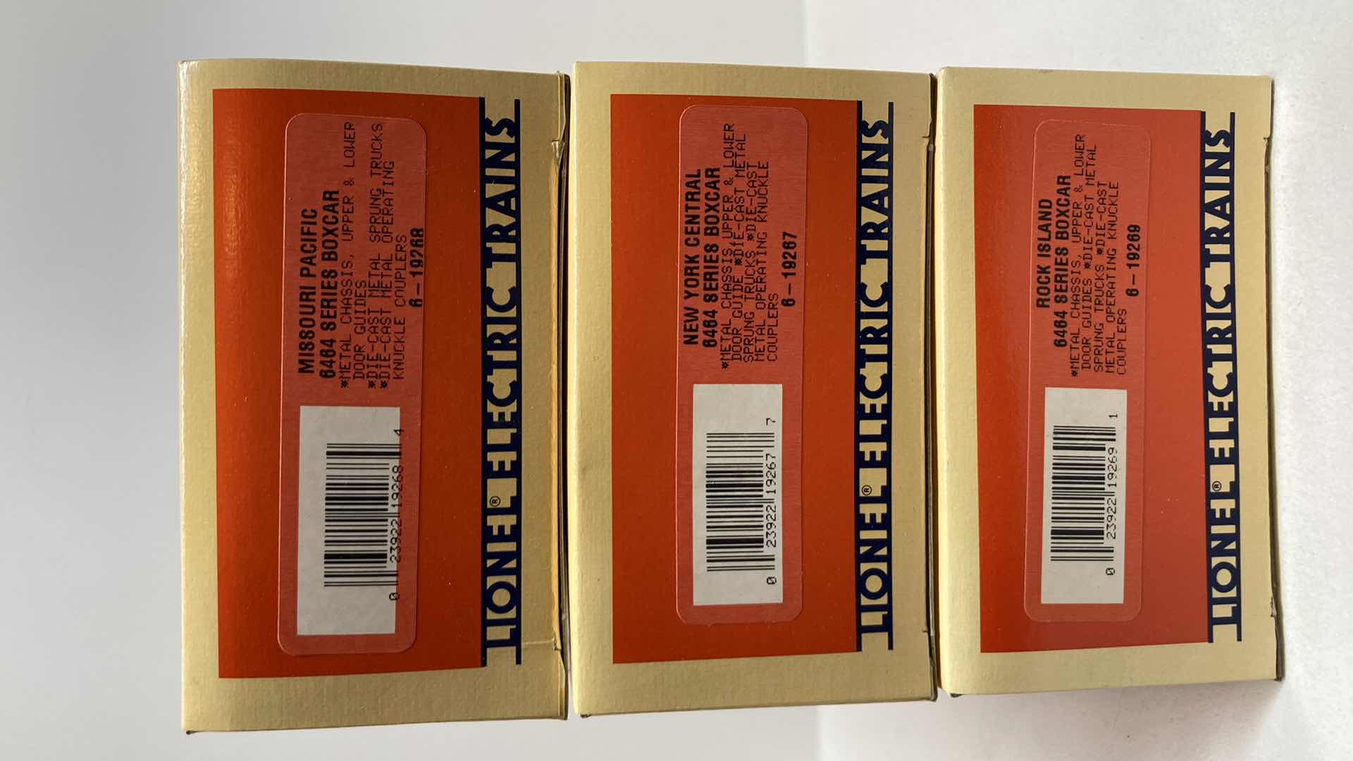 Photo 2 of LIONEL ELECTRIC TRAINS 6464 BOXCAR SERIES 3 6-19266 BOXSET