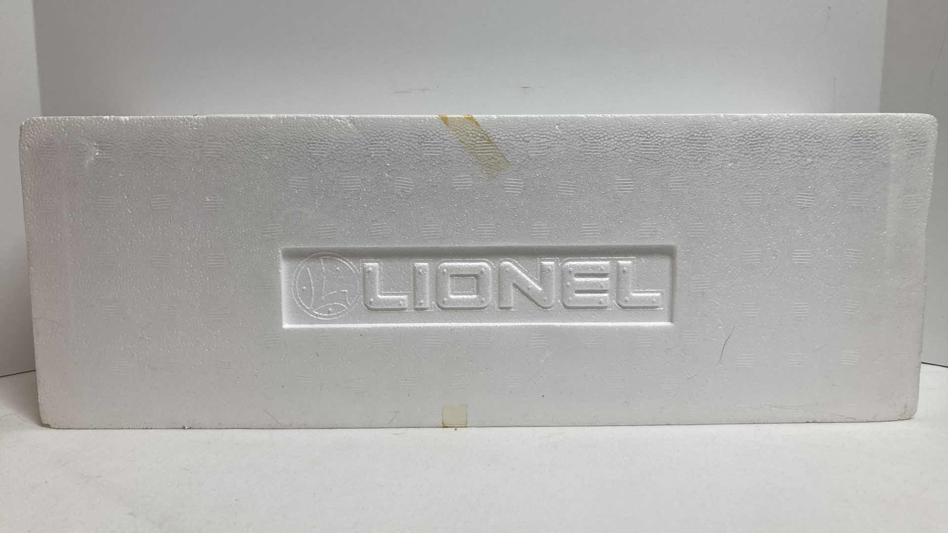 Photo 1 of LIONEL ELECTRIC TRAINS G.N. NON-POWERED F-3 B-UNIT TRAIN CAR 6-18108