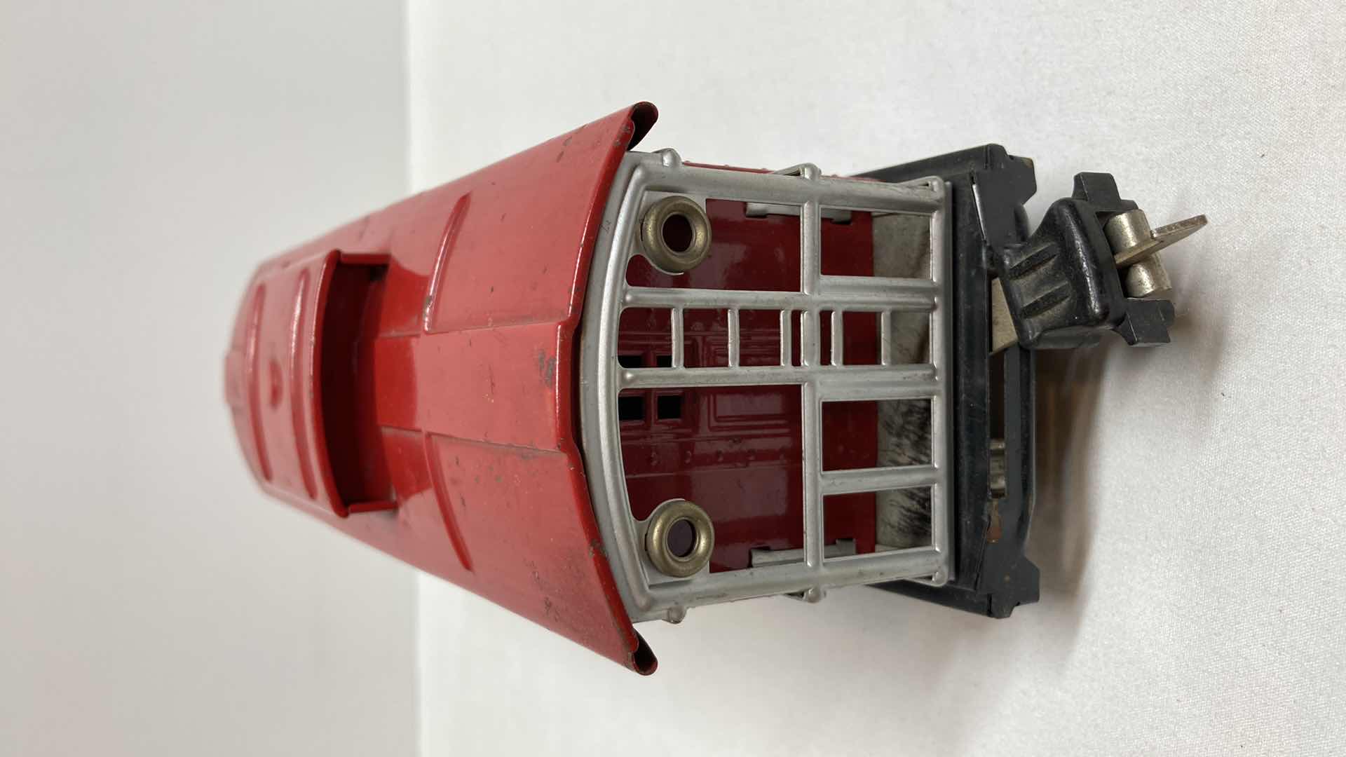 Photo 4 of LIONEL ELECTRIC TRAINS CABOOSE O GAUGE NO.817 TRAIN CAR