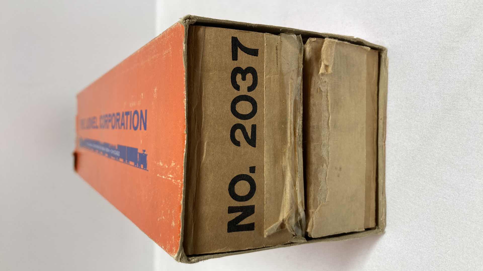 Photo 1 of LIONEL ELECTRIC TRAINS POSTWAR LOCOMOTIVE NO.2037