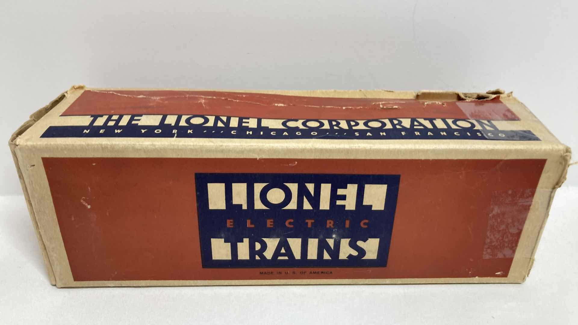 View 6 of LIONEL ELECTRIC TRAINS O GAUGE AUTOMOBILE FURNITURE BOX CAR NO.814