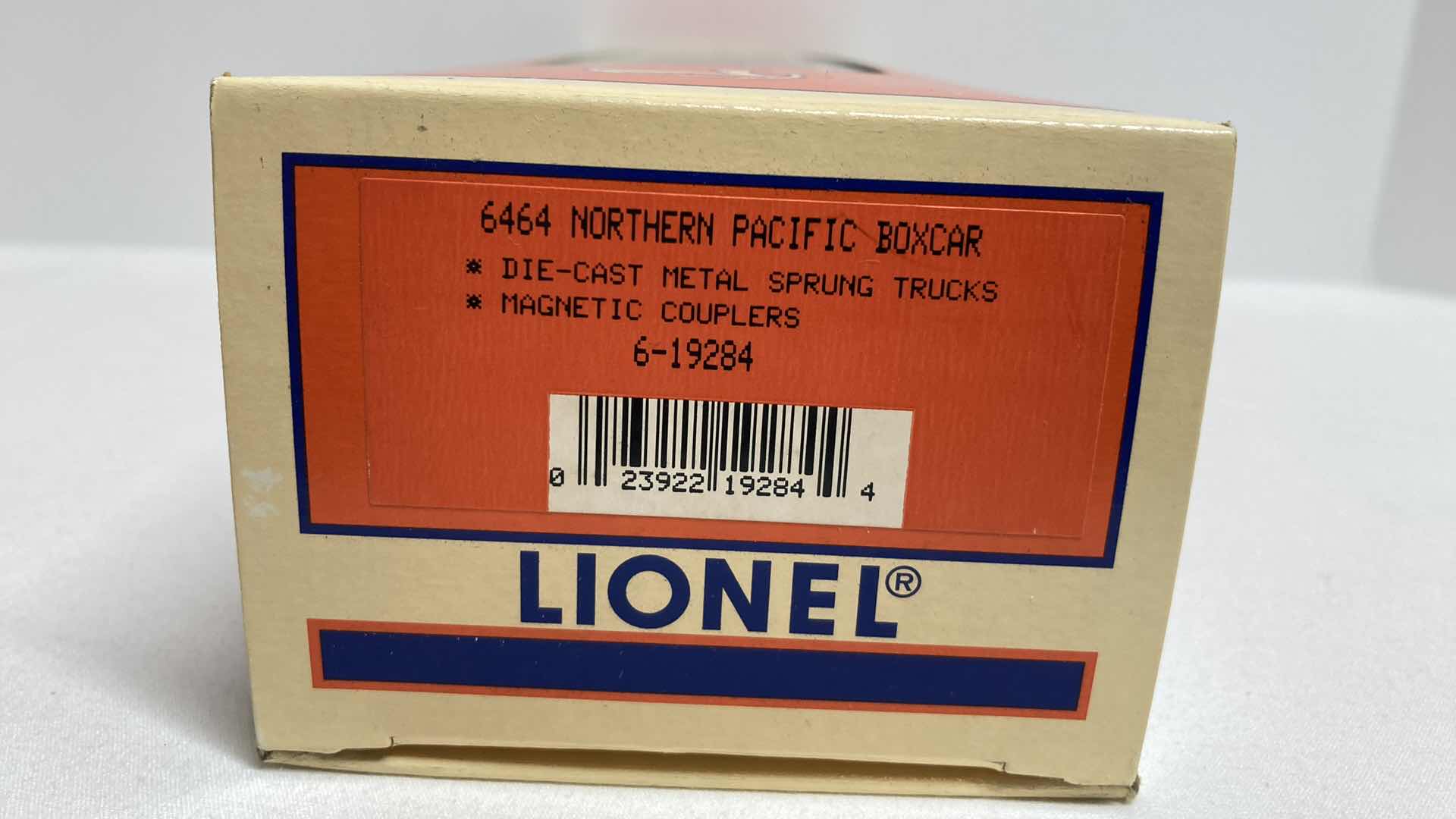 Photo 1 of LIONEL ELECTRIC TRAINS 6464 NORTHERN PACIFIC 6-19284 BOX CAR