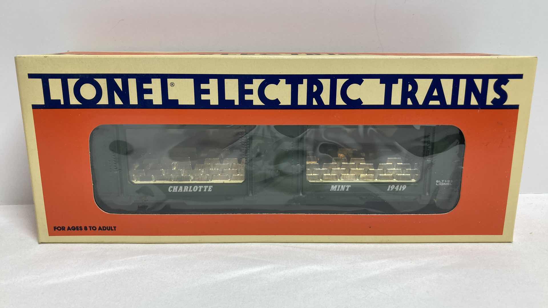 Photo 1 of LIONEL ELECTRIC TRAINS CHARLOTTE MINT CAR 6-19419 BOX CAR