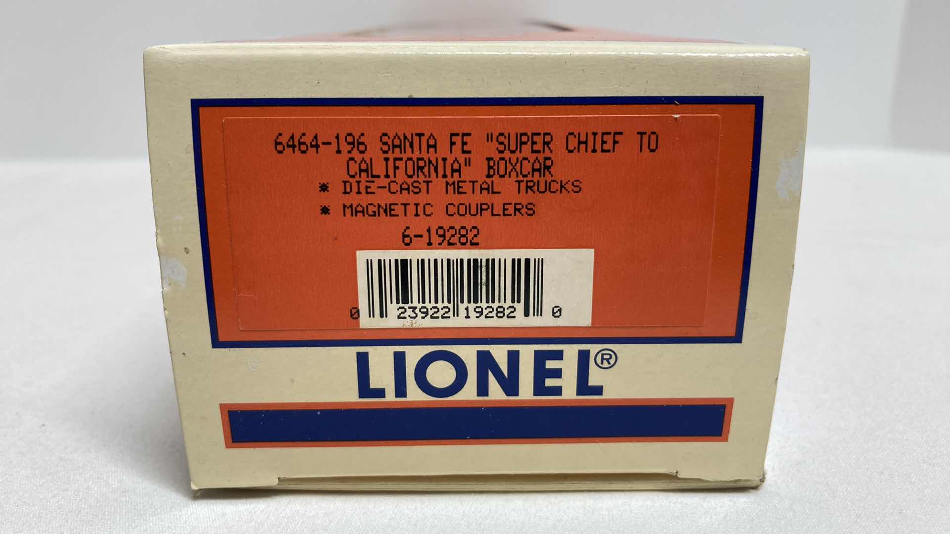 Photo 1 of LIONEL ELECTRIC TRAINS 6464-196 SUPER CHIEF TO CALIFORNIA 6-19282 BOX CAR