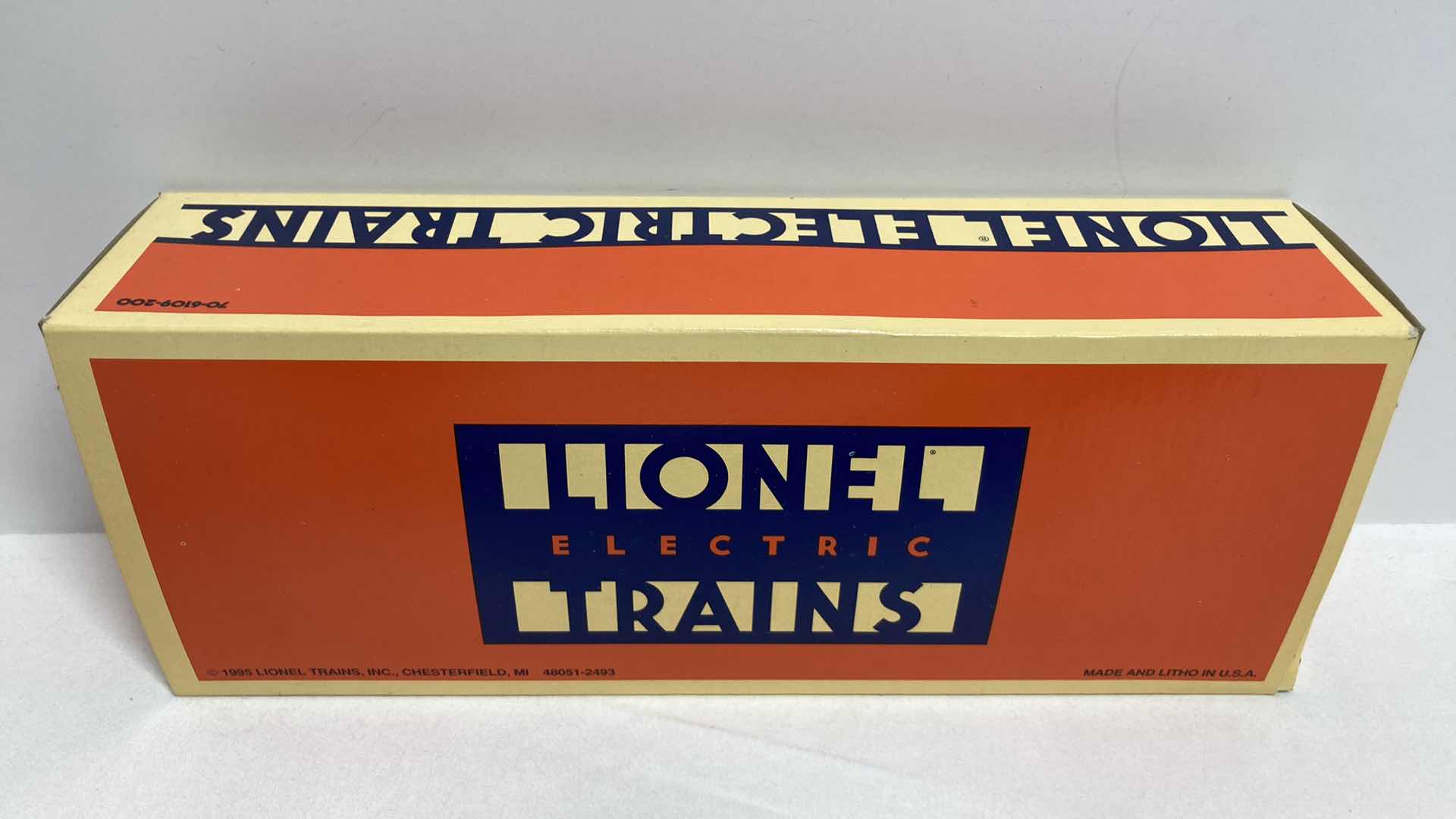 Photo 1 of LIONEL ELECTRIC TRAINS STATE OF MAINE 6-19273 BOX CAR