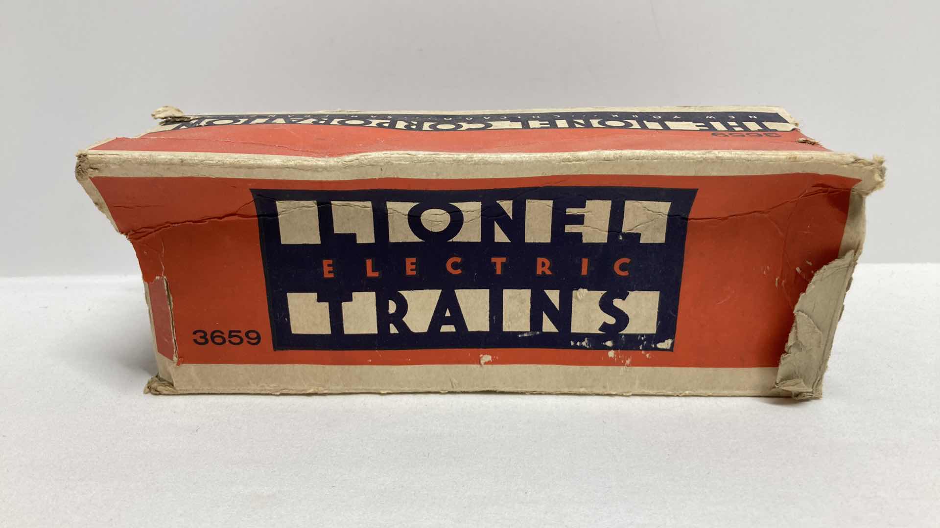 View 6 of LIONEL ELECTRIC TRAINS 027 & O GAUGE REMOTE CONTROL DUMP CAR 3659