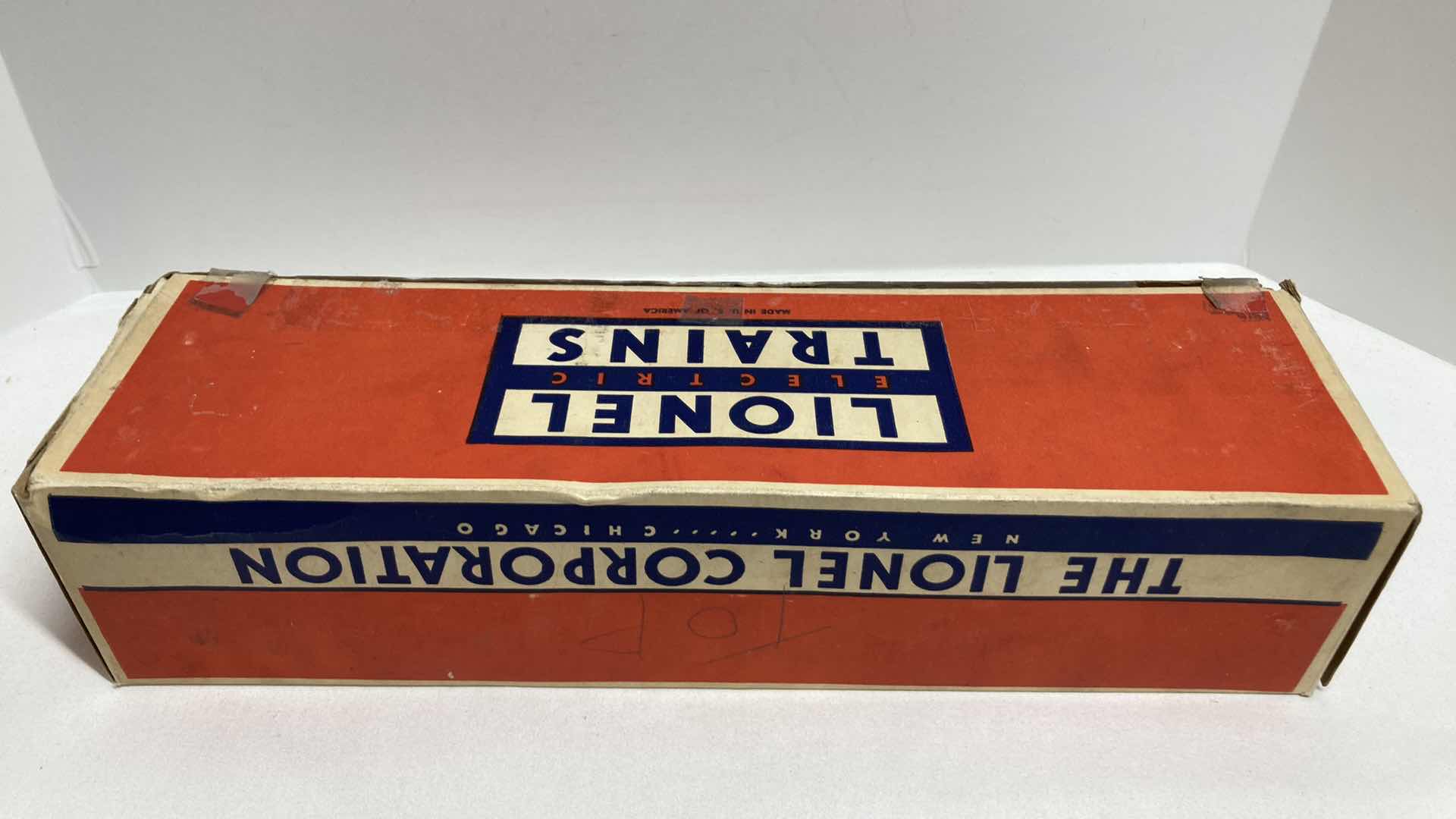 Photo 1 of LIONEL ELECTRIC TRAINS SANTA FE B UNIT CAR 2243C