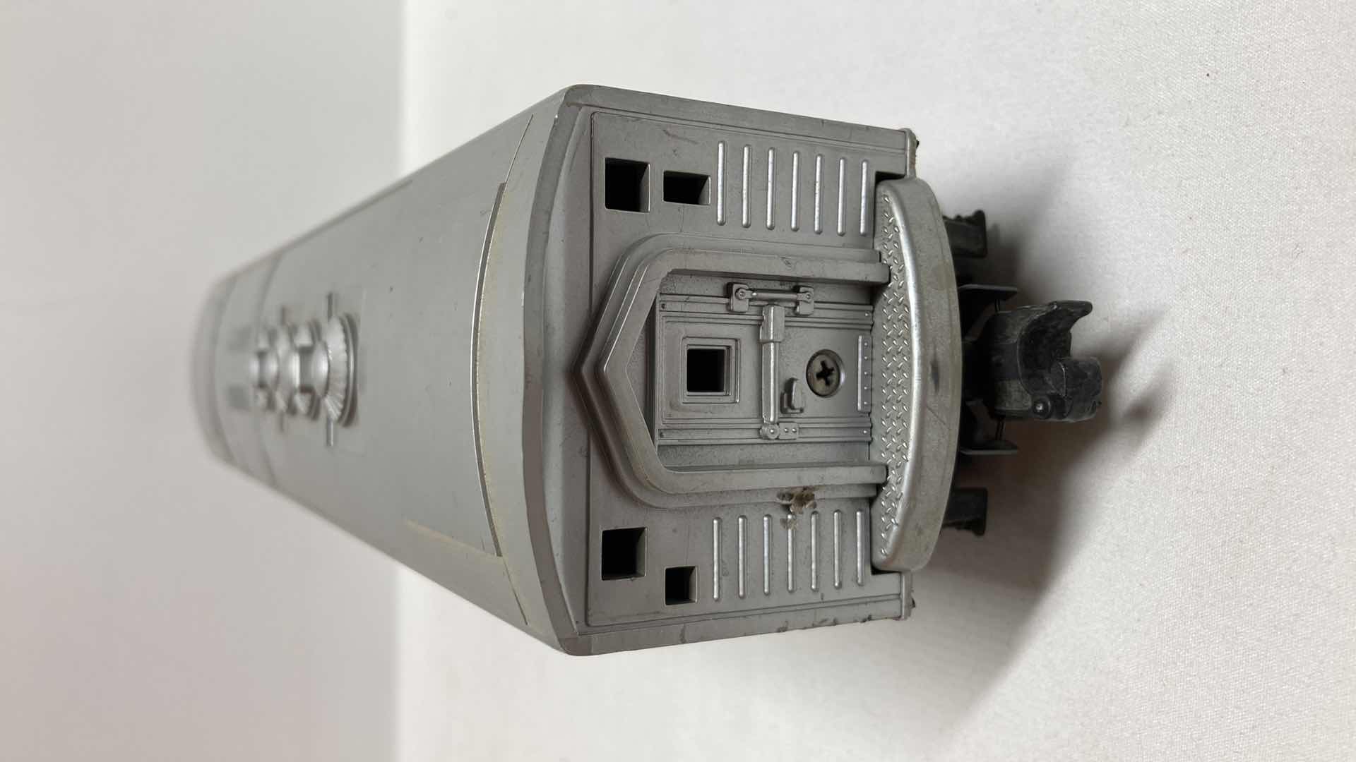 Photo 1 of LIONEL ELECTRIC TRAINS SANTA FE B UNIT CAR 2243C