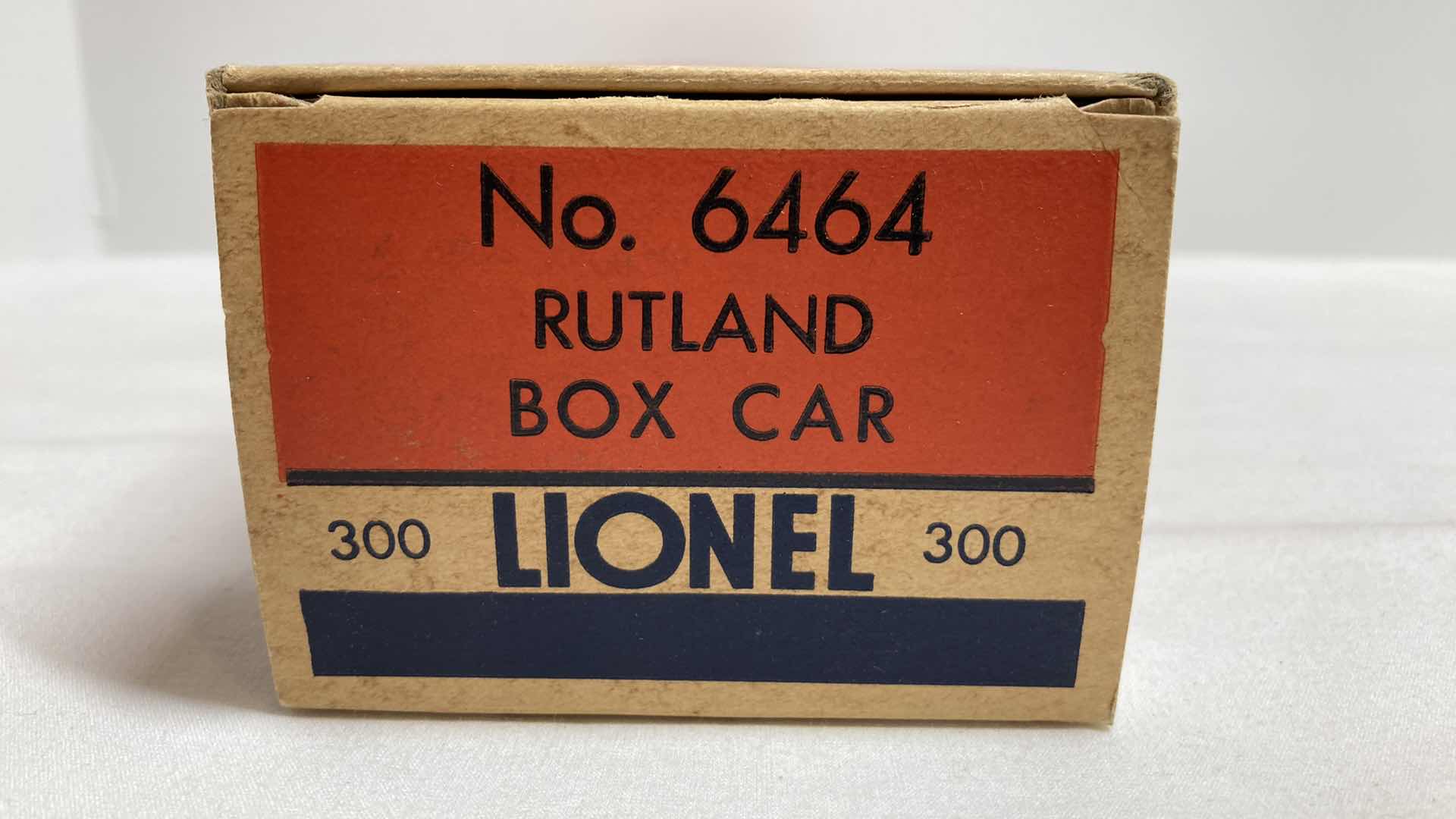 Photo 1 of LIONEL ELECTRIC TRAINS RUTLAND BOX CAR 6464-300