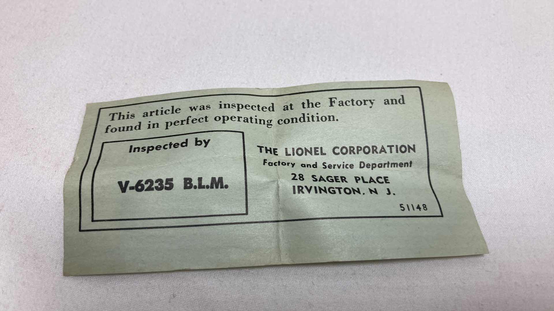 Photo 1 of LIONEL ELECTRIC TRAINS RUTLAND BOX CAR 6464-300