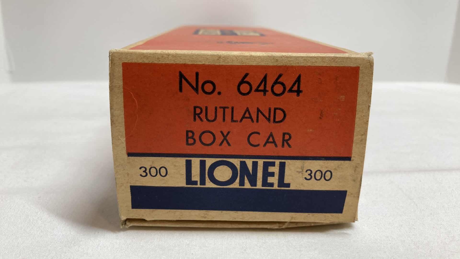 Photo 1 of LIONEL ELECTRIC TRAINS RUTLAND BOX CAR 6464-300