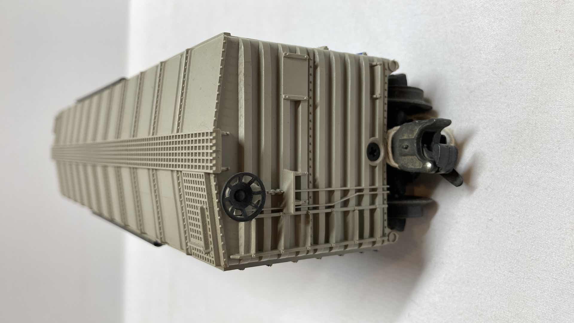 Photo 1 of LIONEL ELECTRIC TRAINS MISSOURI PACIFIC BOX CAR 6464-150